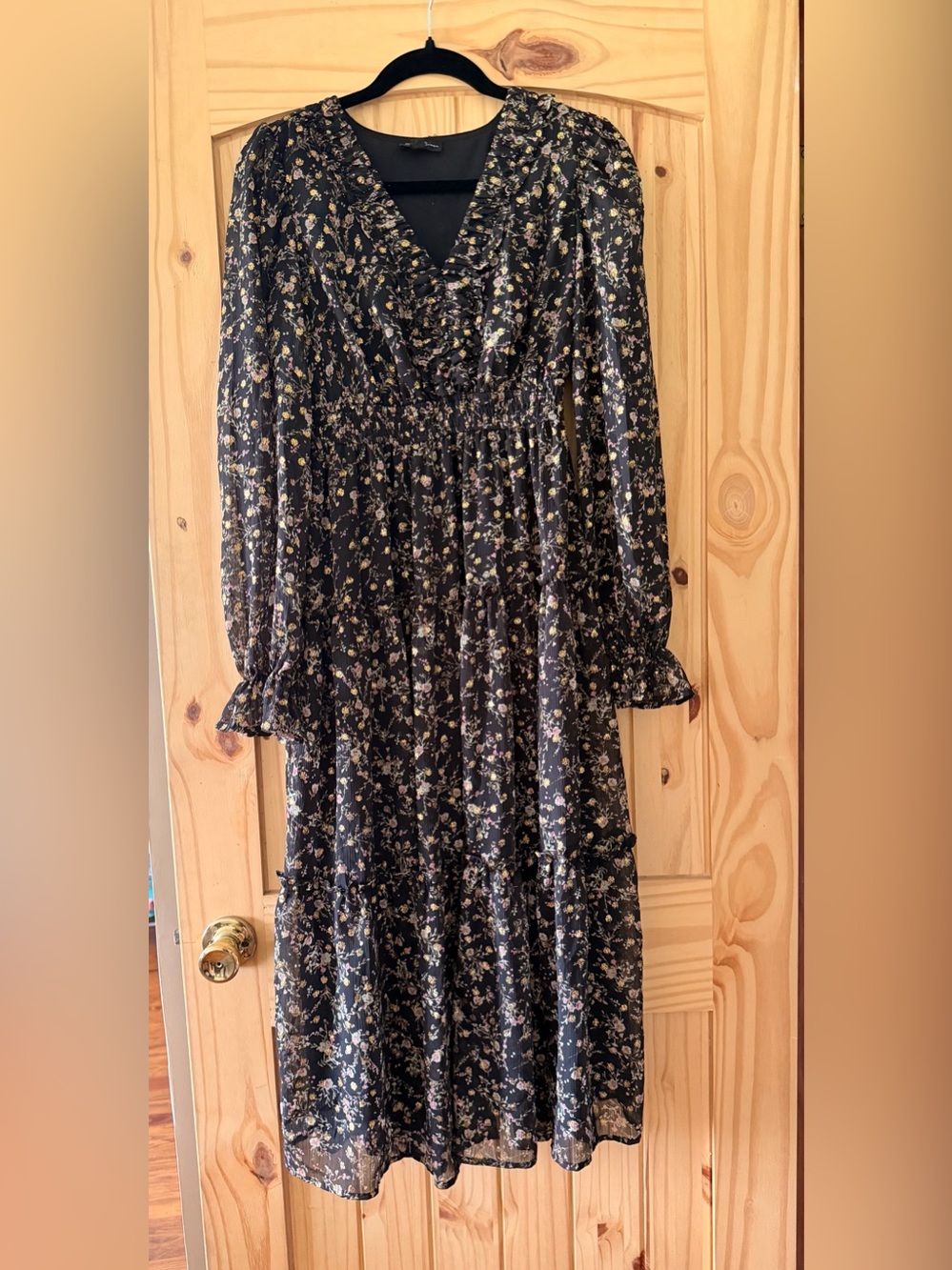 Black Floral V-Neck Long Sleeve Maxi Dress